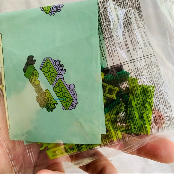 Brand new set of 8 packs of Lego-like building sets. Party favors. Jumei brand - Picture 11 of 13